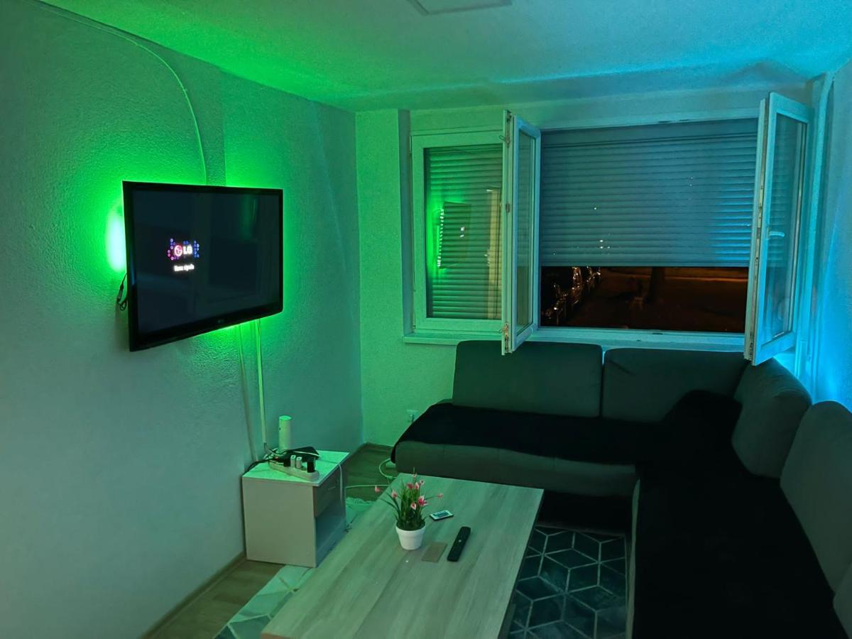Stan Na Dan Otel Zeniça Dış mekan fotoğraf