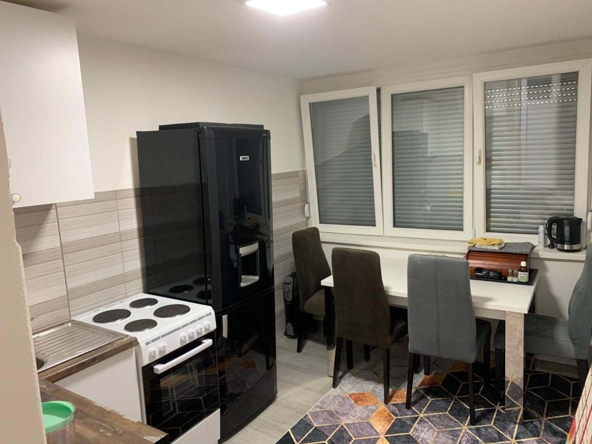 Stan Na Dan Otel Zeniça Dış mekan fotoğraf